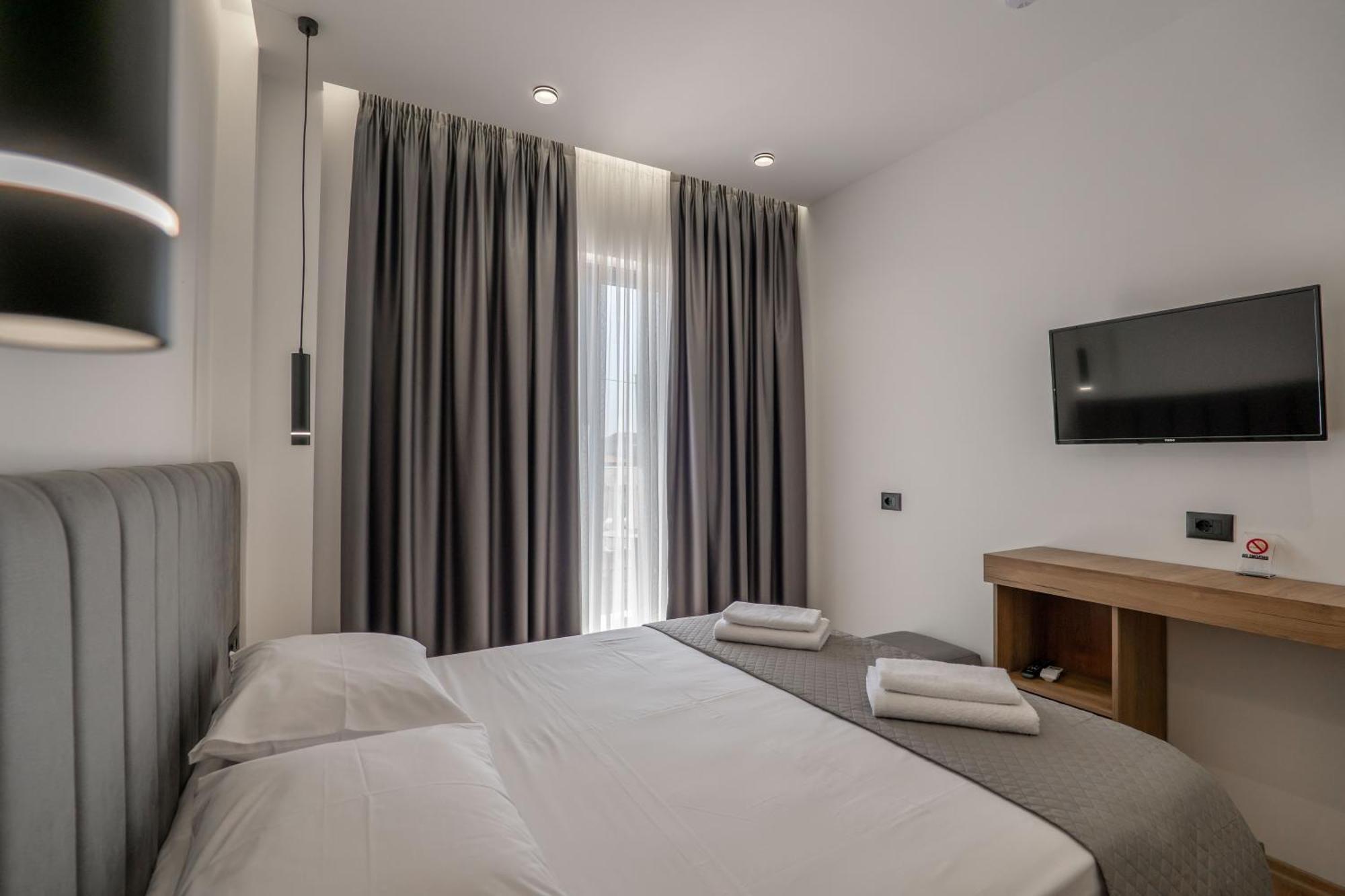 Keos Hotel Sarande Bagian luar foto