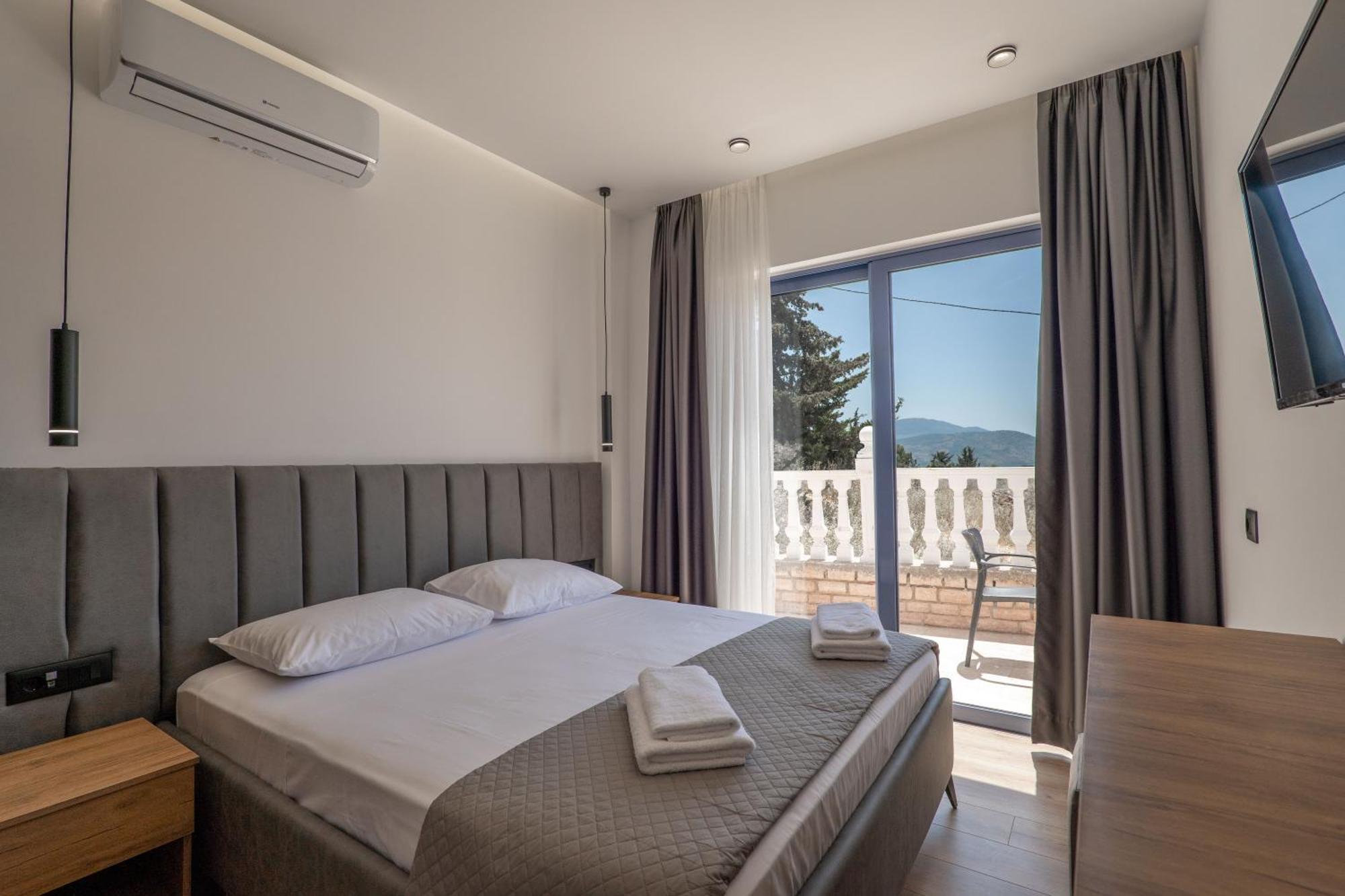 Keos Hotel Sarande Bagian luar foto