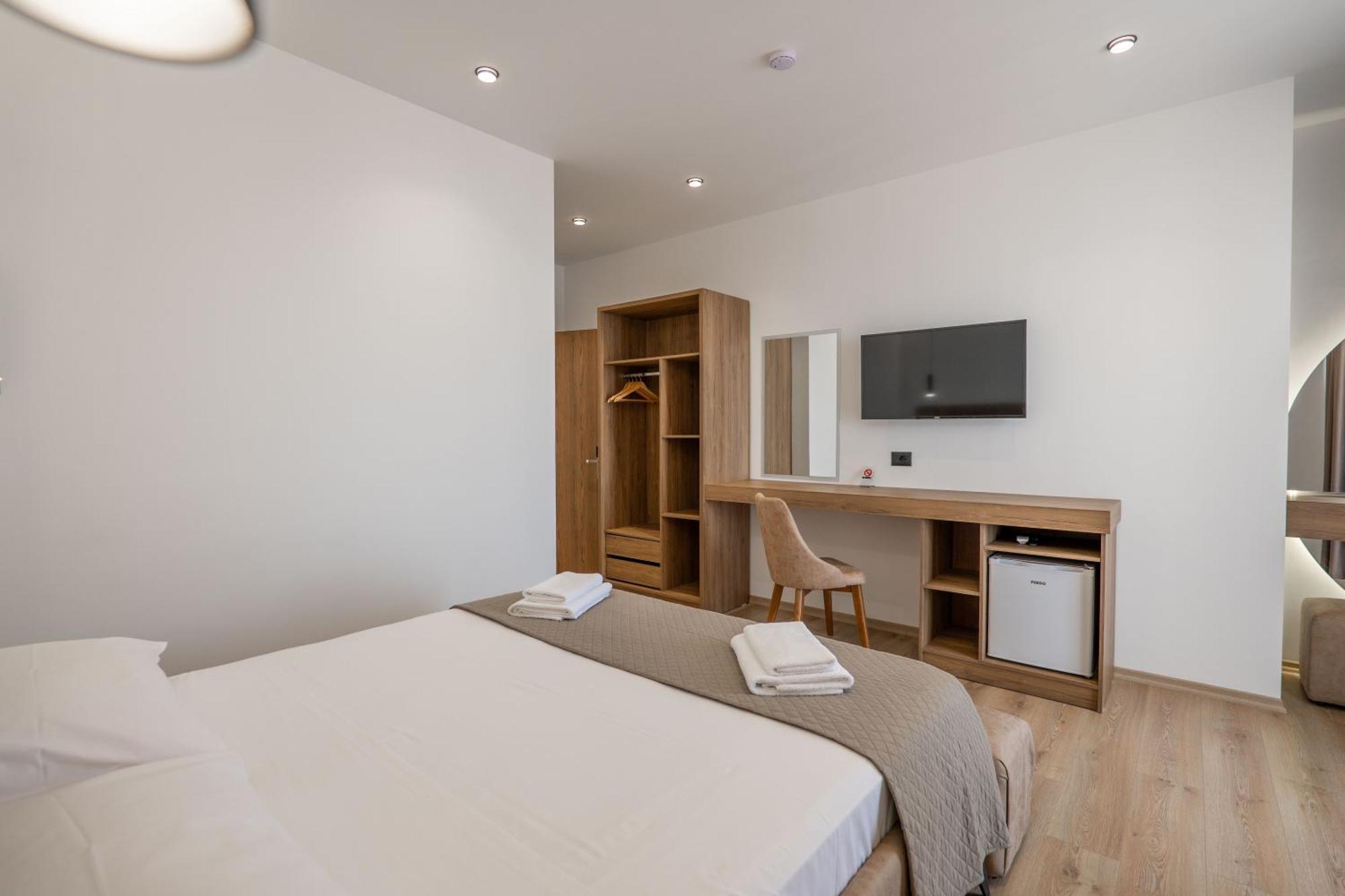 Keos Hotel Sarande Bagian luar foto