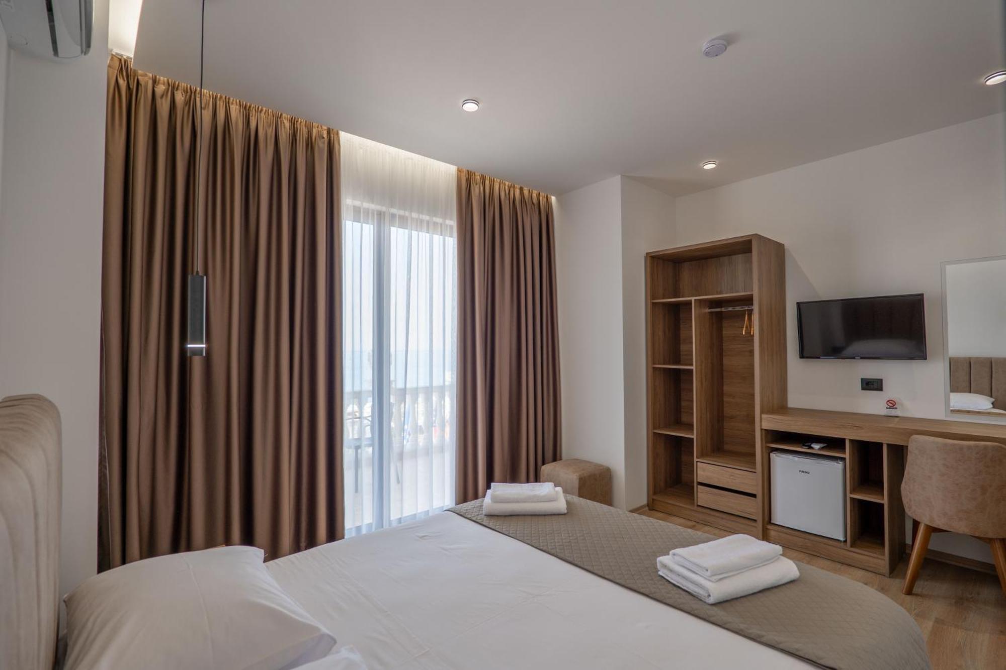 Keos Hotel Sarande Bagian luar foto