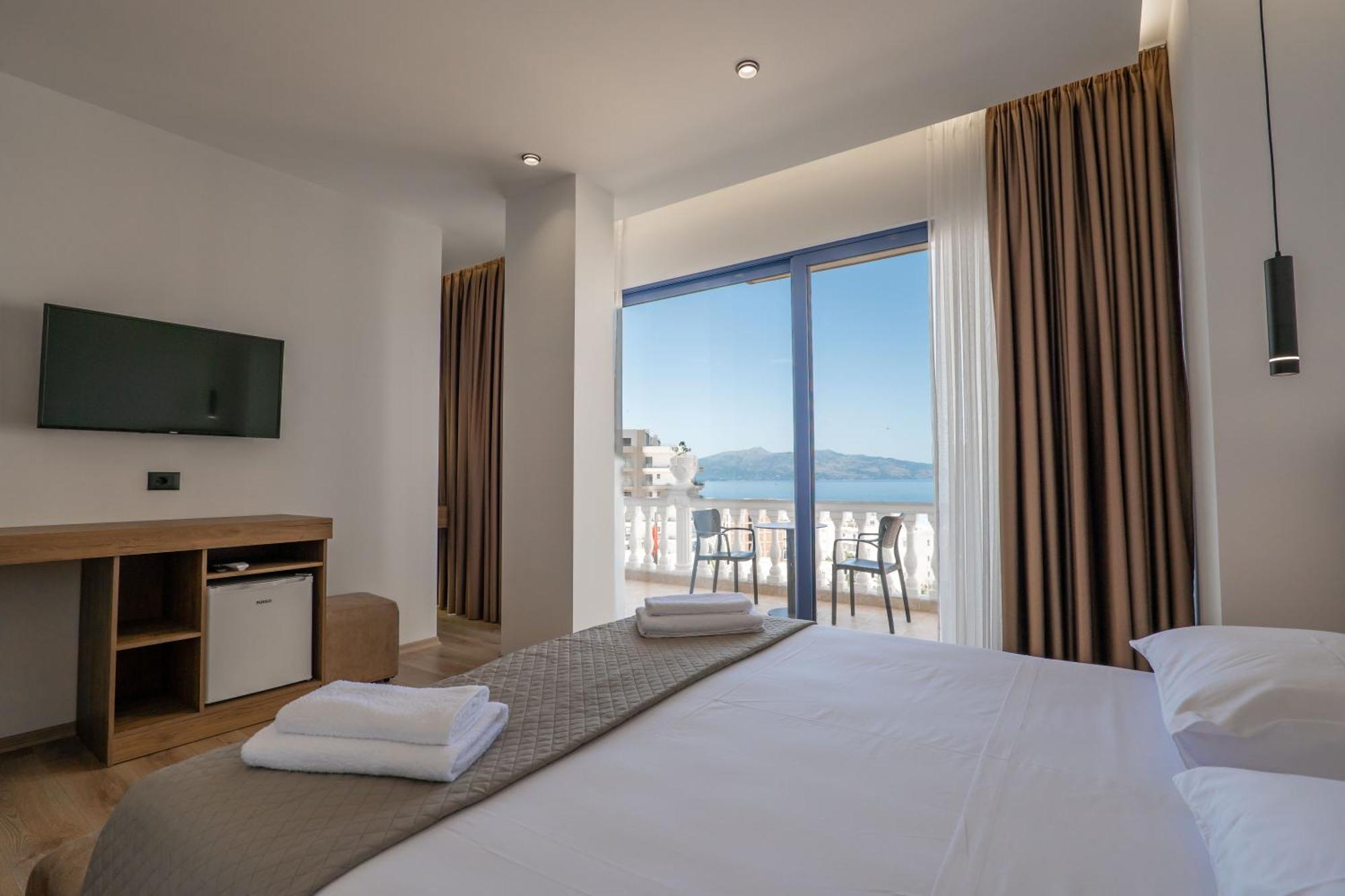 Keos Hotel Sarande Bagian luar foto